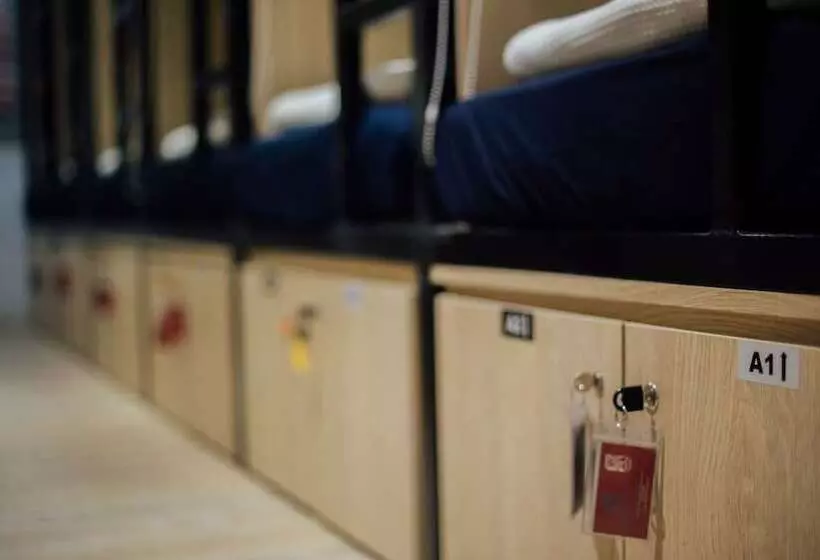 Hostel Bluewaters Pods @ Bugis