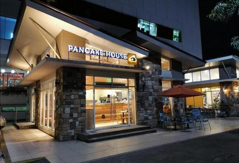 Studio Deluxe @ Sta.lucia East Grand Mall   Hotel & Residences