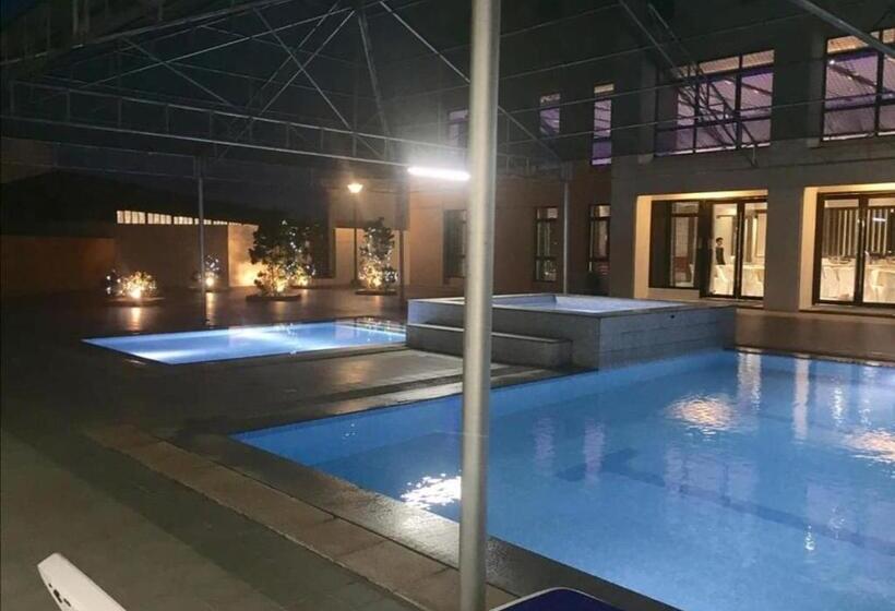 Studio Deluxe @ Sta.lucia East Grand Mall   Hotel & Residences