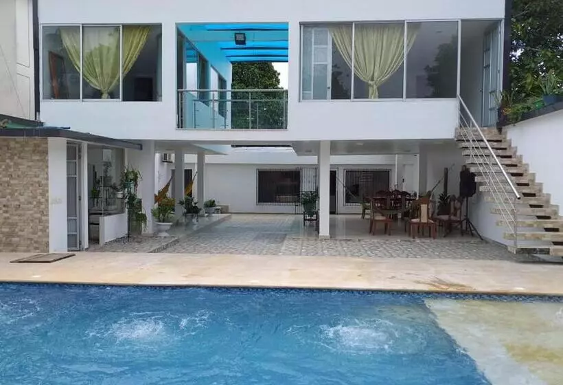 Retkeilymaja Hospedaje Casa Lucía