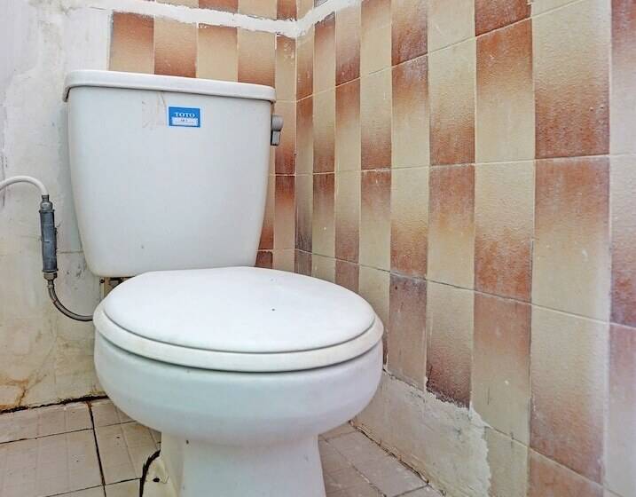 Hotel Oyo 2708  Kemuning Syariah