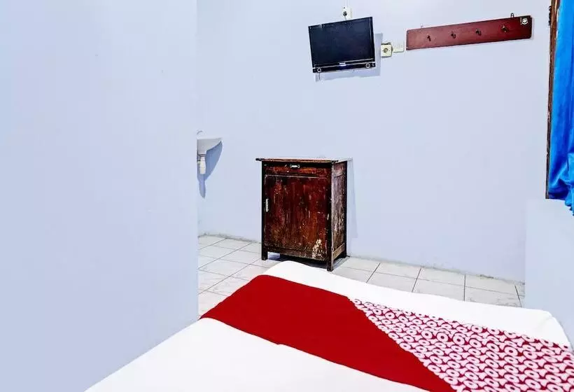 Hotelli Oyo 2708  Kemuning Syariah