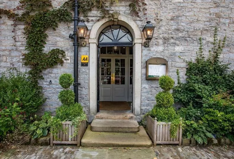 Hotelli The Coach And Horses