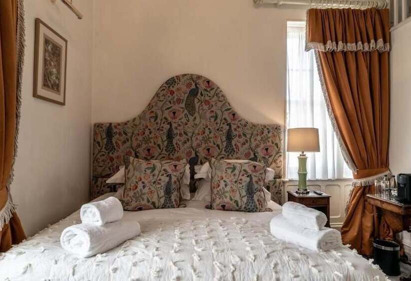 فندق The Coach And Horses