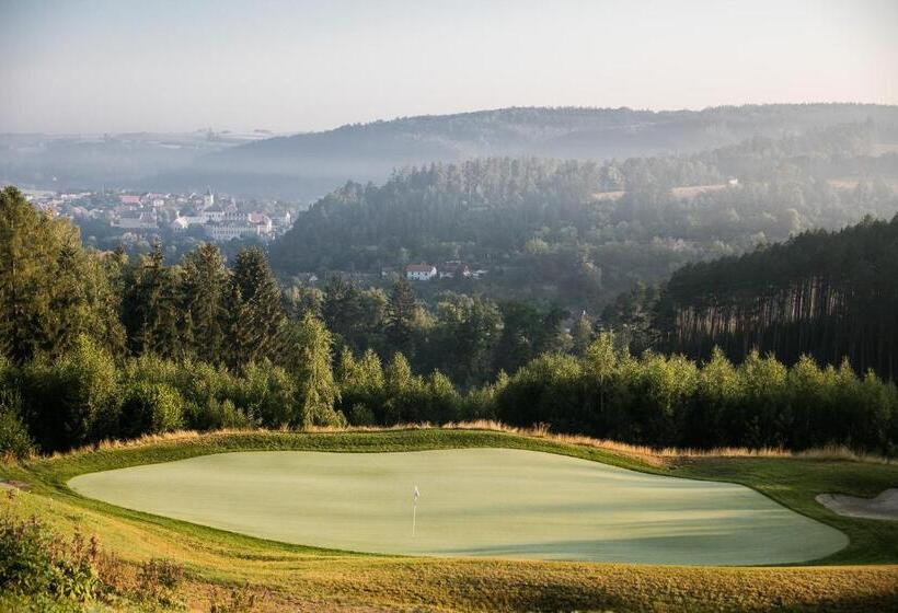 Panorama Golf Resort