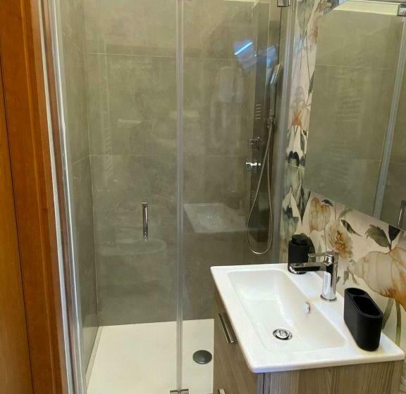 Pensjonat Casa Battisti Messina Guest House In Centro Città, Ideale Per Famiglie O Gruppi