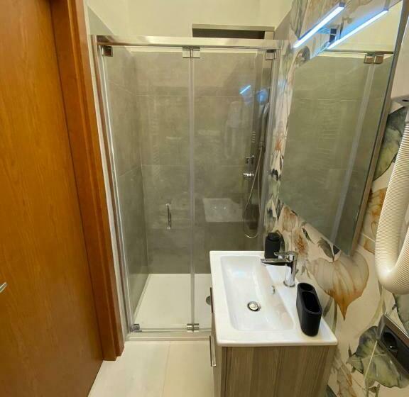 Pensjonat Casa Battisti Messina Guest House In Centro Città, Ideale Per Famiglie O Gruppi