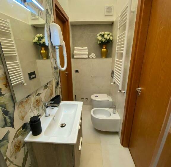 Pensjonat Casa Battisti Messina Guest House In Centro Città, Ideale Per Famiglie O Gruppi