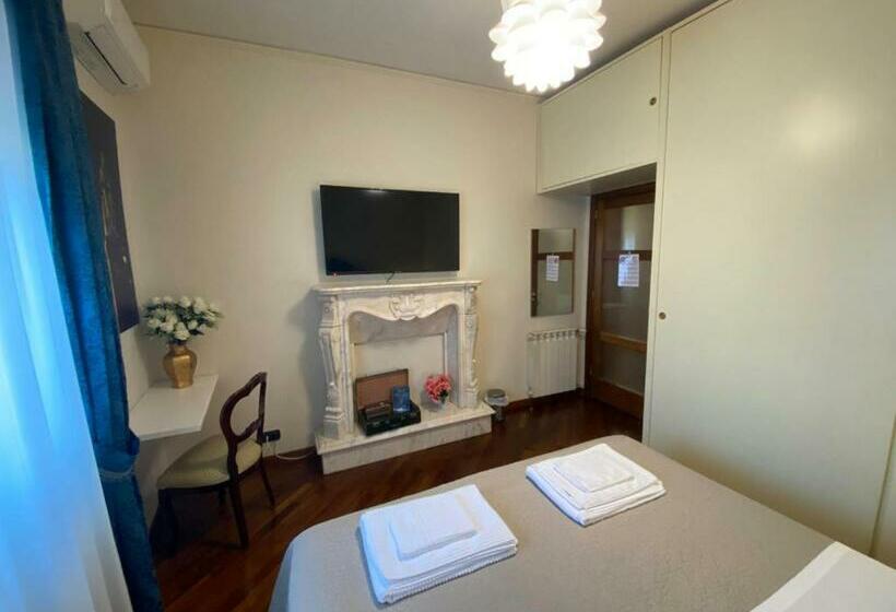 Pensjonat Casa Battisti Messina Guest House In Centro Città, Ideale Per Famiglie O Gruppi