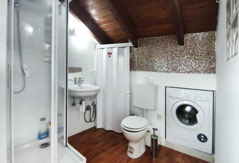 ペンション La Vita è Bella   Noli