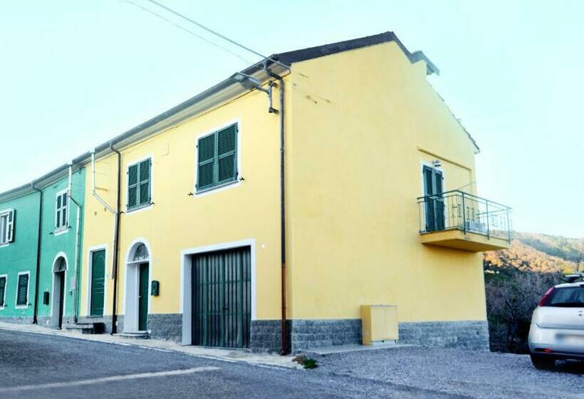 ペンション La Vita è Bella   Noli