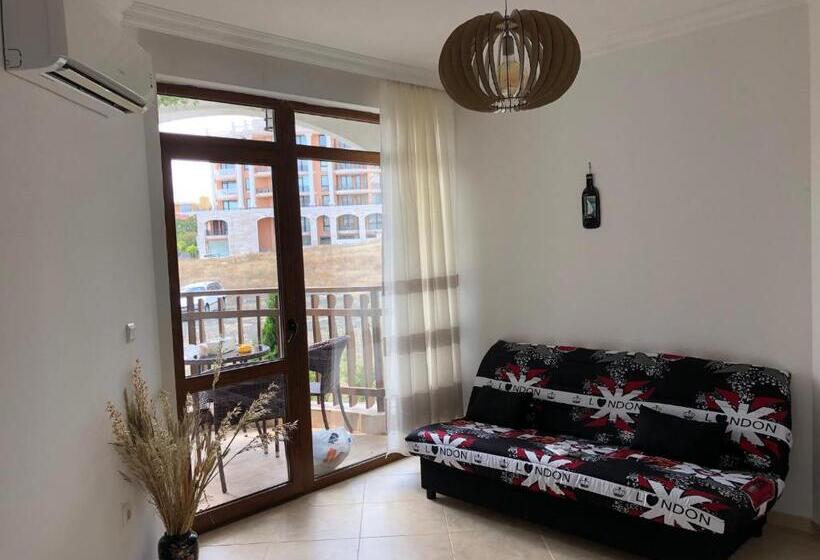 پانسیون Fregata Complex Marina