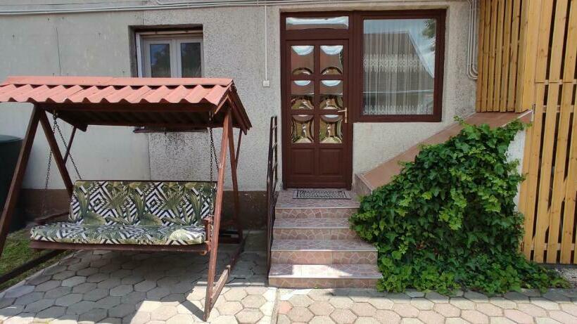 Pensjonat Timbi Vendégház