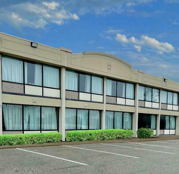 Residence & Conference Centre Sarnia