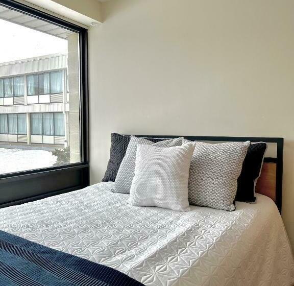 Residence & Conference Centre Sarnia