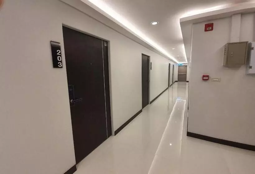 T Nee Hotel@udon