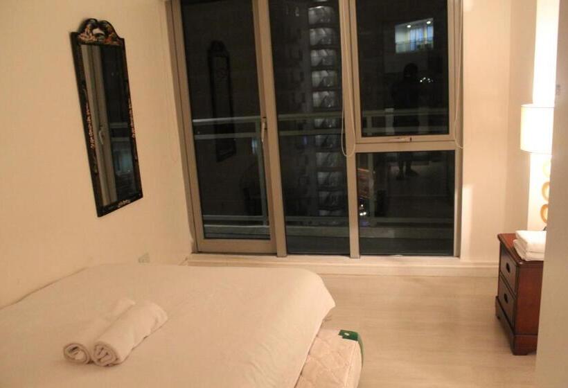 Azure C4 Beachpool Balcony Wifi Multiple Units