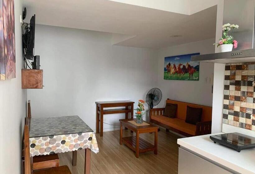 Azure C4 Beachpool Balcony Wifi Multiple Units