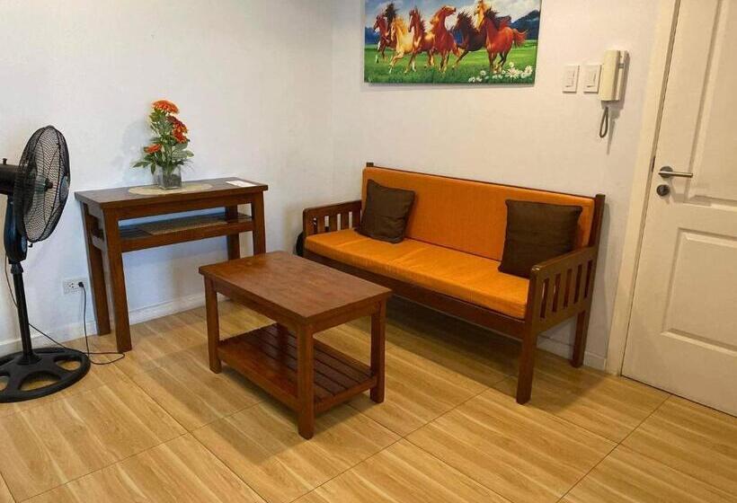 Azure C4 Beachpool Balcony Wifi Multiple Units