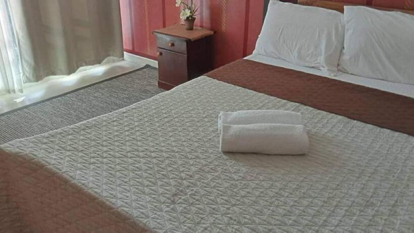 Azure C4 Beachpool Balcony Wifi Multiple Units