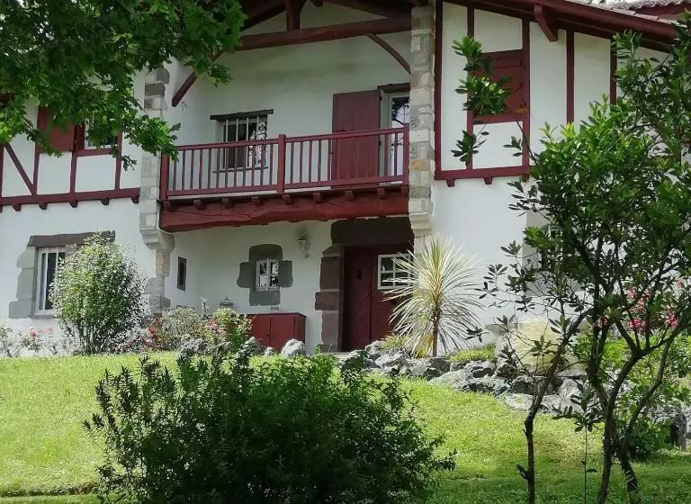 Aamiaismajoitus (B&B) Villa Xaran Erdian