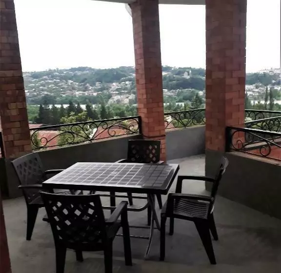 پانسیون Mango S Guesthouse