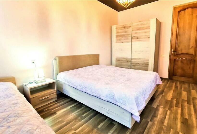 پانسیون Mango S Guesthouse