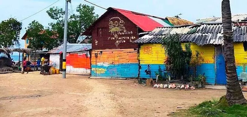 ペンション Puerto Caracol Isla Múcura