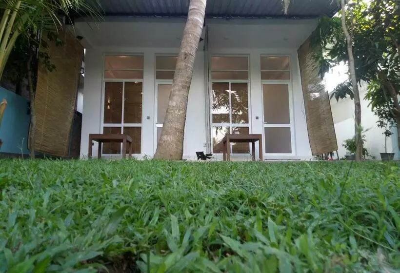پانسیون Suhasna River House