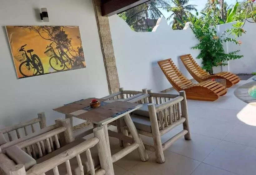 Villa Cantika Resort