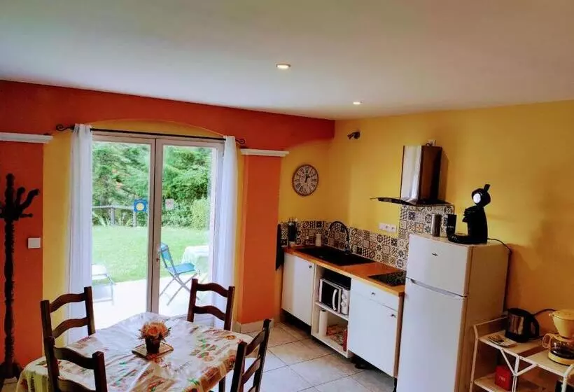 Aamiaismajoitus (B&B) Villas En Chanay