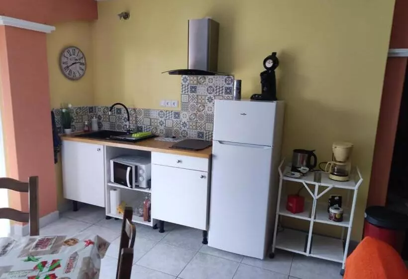 Aamiaismajoitus (B&B) Villas En Chanay