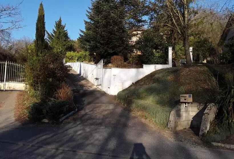 Aamiaismajoitus (B&B) Villas En Chanay