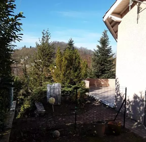 Aamiaismajoitus (B&B) Villas En Chanay