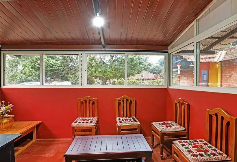 Itsy Hotels Allaranda Homestay With Valley View