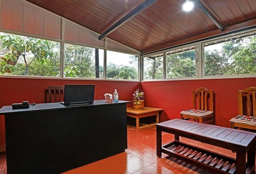 Itsy Hotels Allaranda Homestay With Valley View