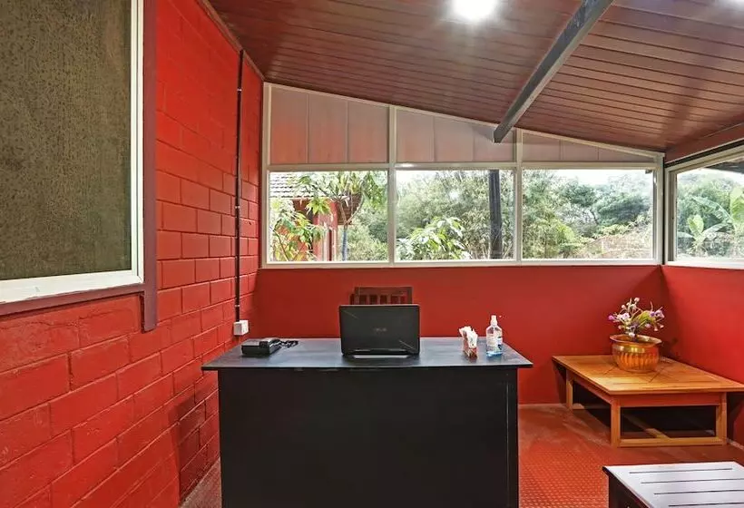 Itsy Hotels Allaranda Homestay With Valley View