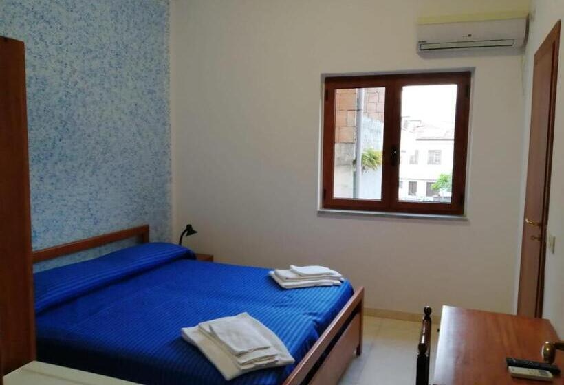 בית מלון כפרי Parigino