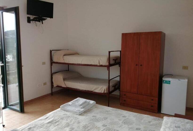 בית מלון כפרי Parigino