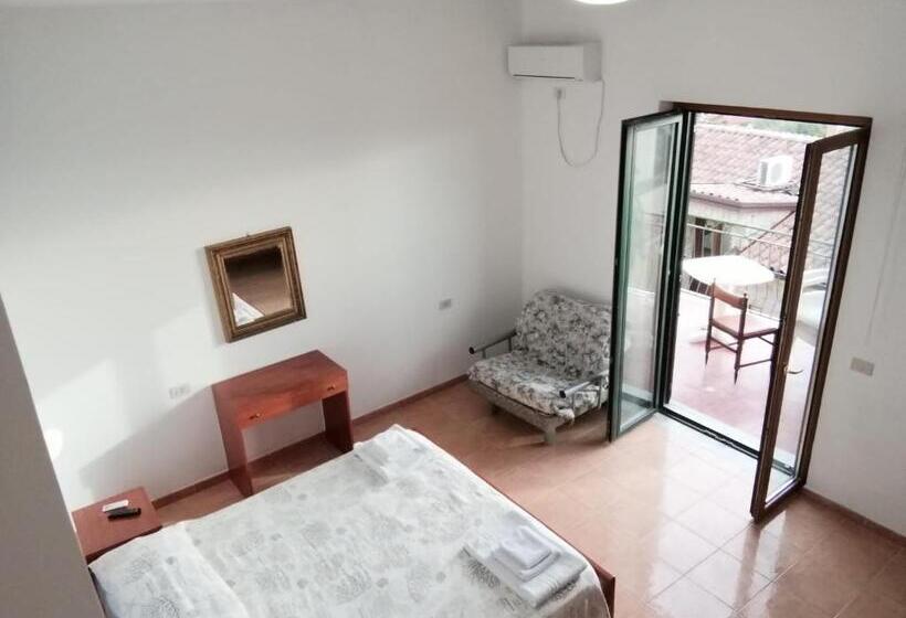 בית מלון כפרי Parigino