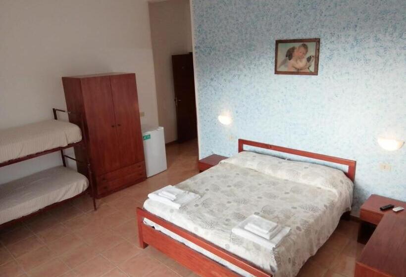 בית מלון כפרי Parigino