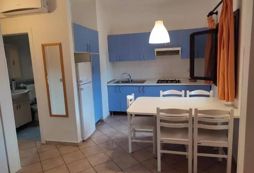 Kamarina Resort