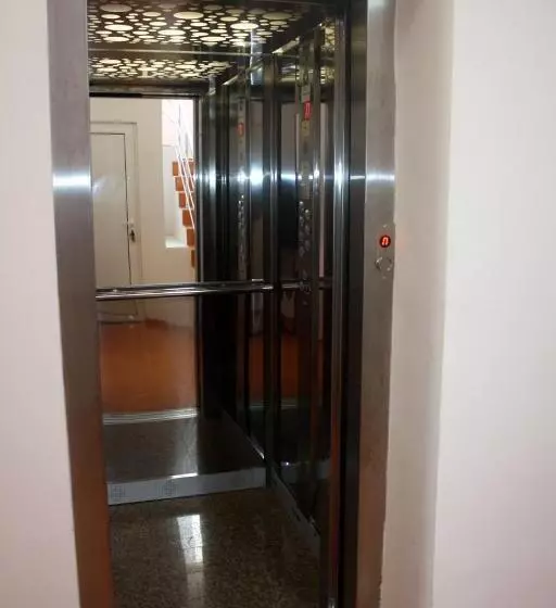 ペンション Guest Rooms Venera
