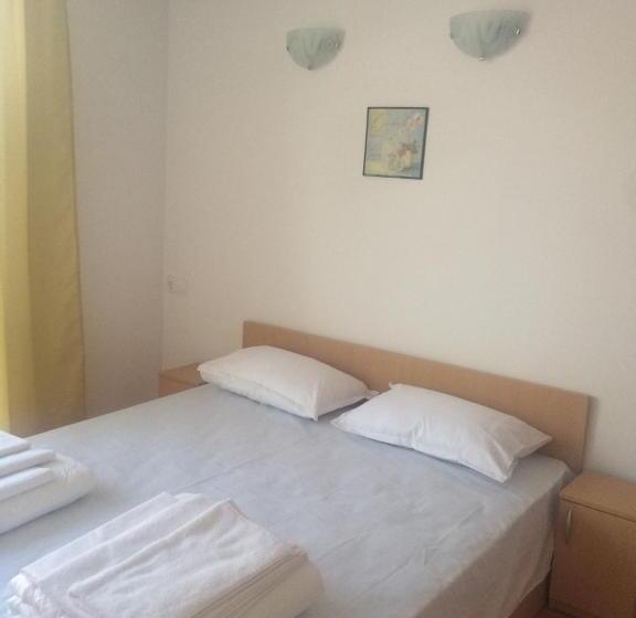 پانسیون Guest Rooms Venera
