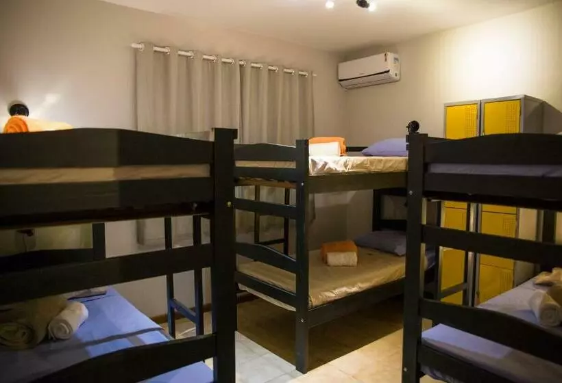 Vhostel