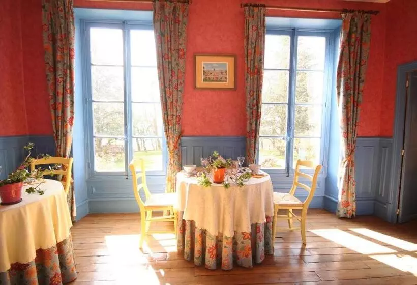 تختخواب و صبحانه Domaine De Sainte Anne