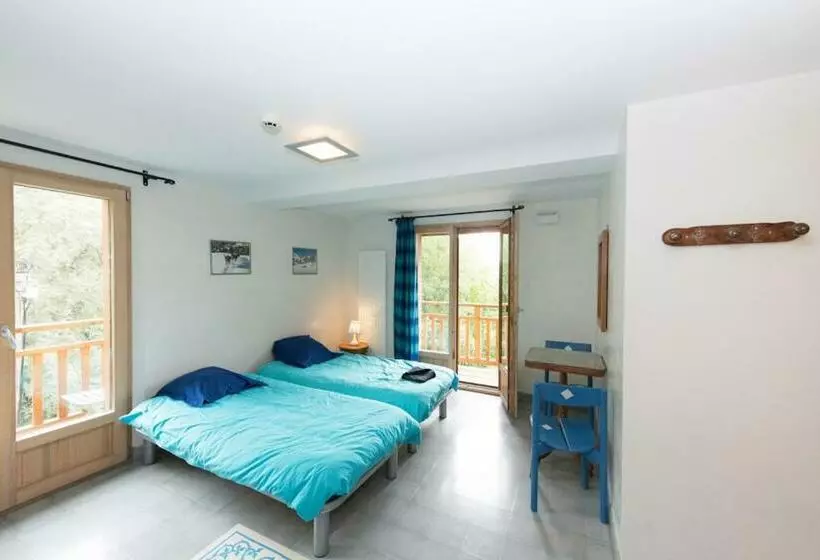 ユースホステル Eco Hôtel Et Yourtes Du Mercantour