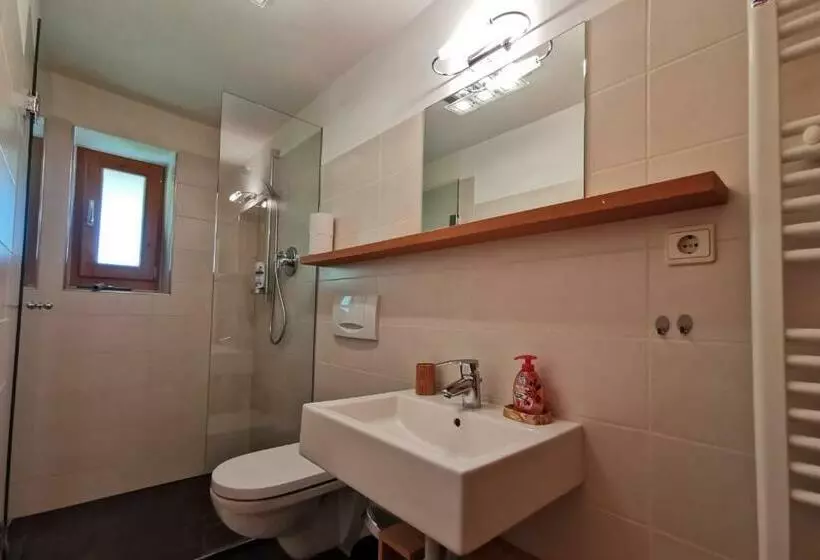 Hotelli Bio Bauernhof Mairinghof Paris