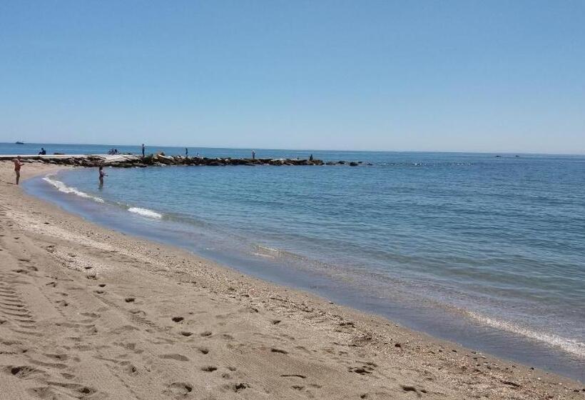 פנסיון Hostal Guerra