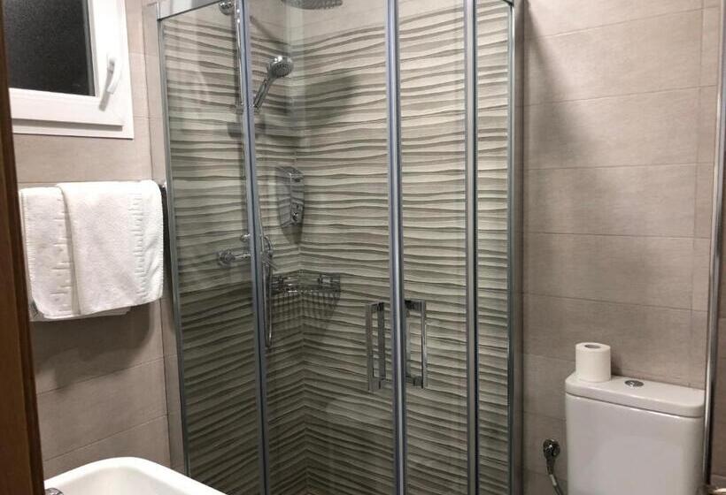 פנסיון Hostal Guerra